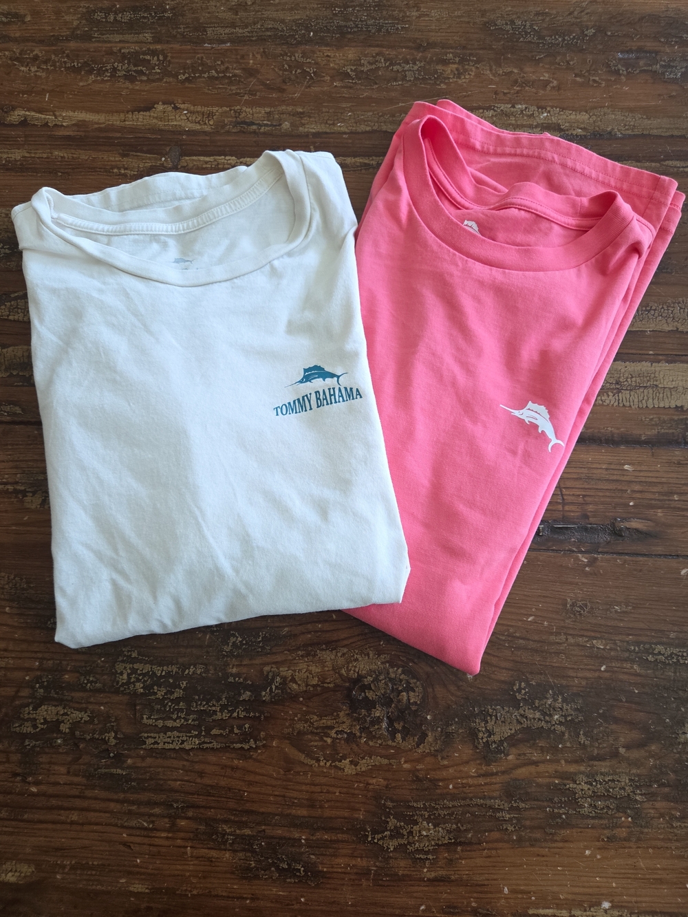 Tommy Bahama Men's Short-Sleeve Logo Tee - White & Pink